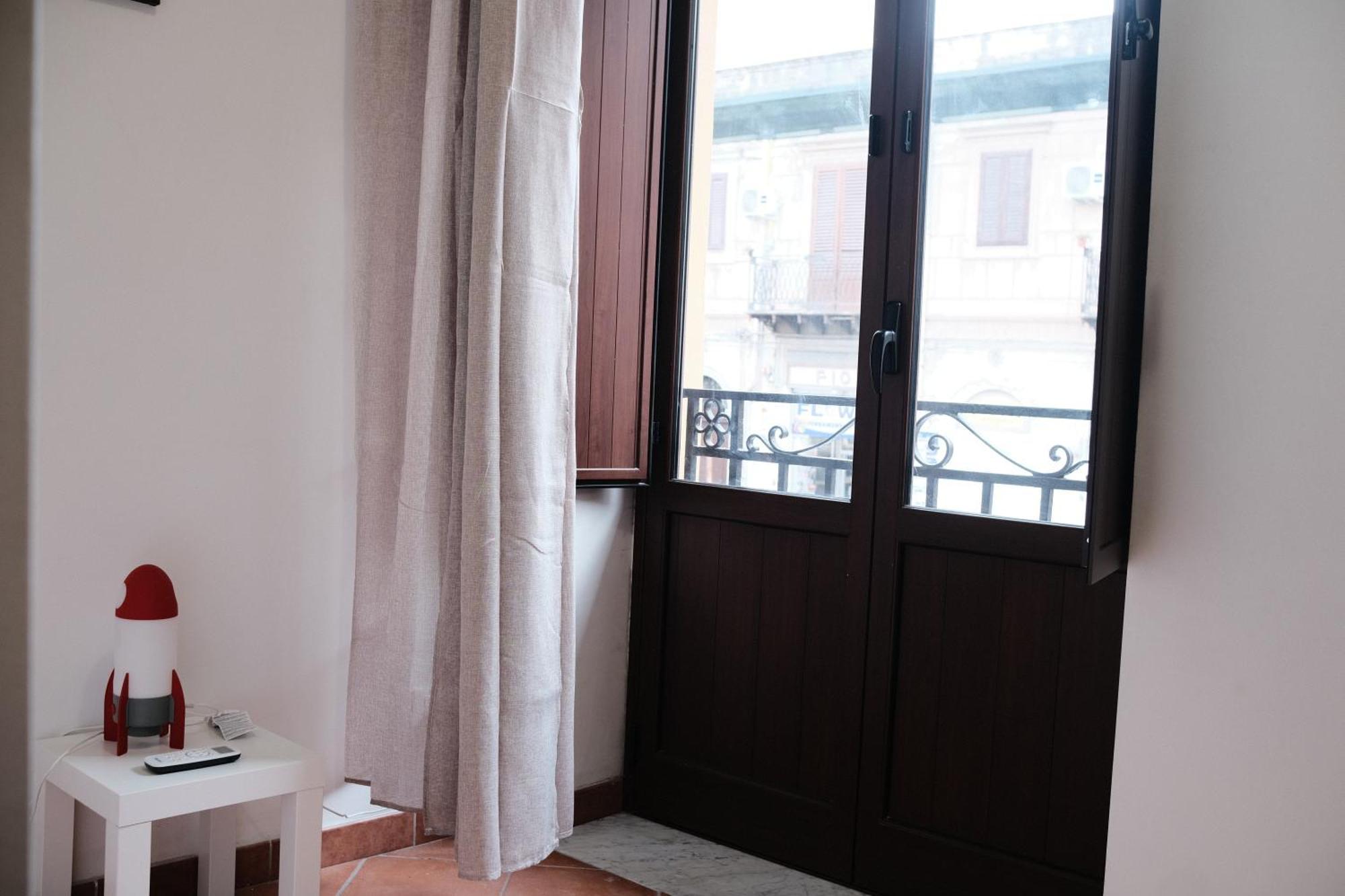 Al Bastione Della Pace Apartment Palermo Bagian luar foto