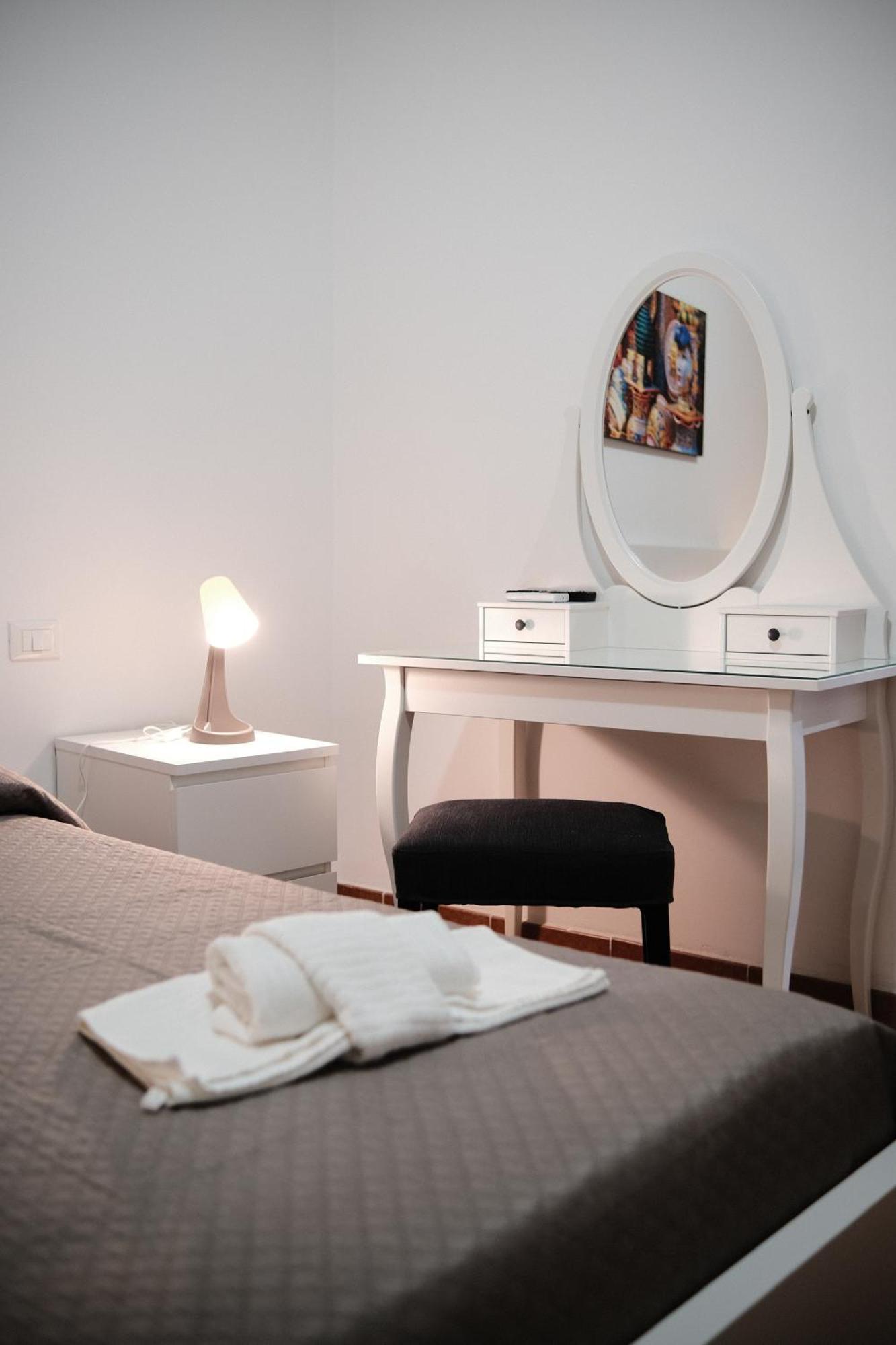 Al Bastione Della Pace Apartment Palermo Bagian luar foto